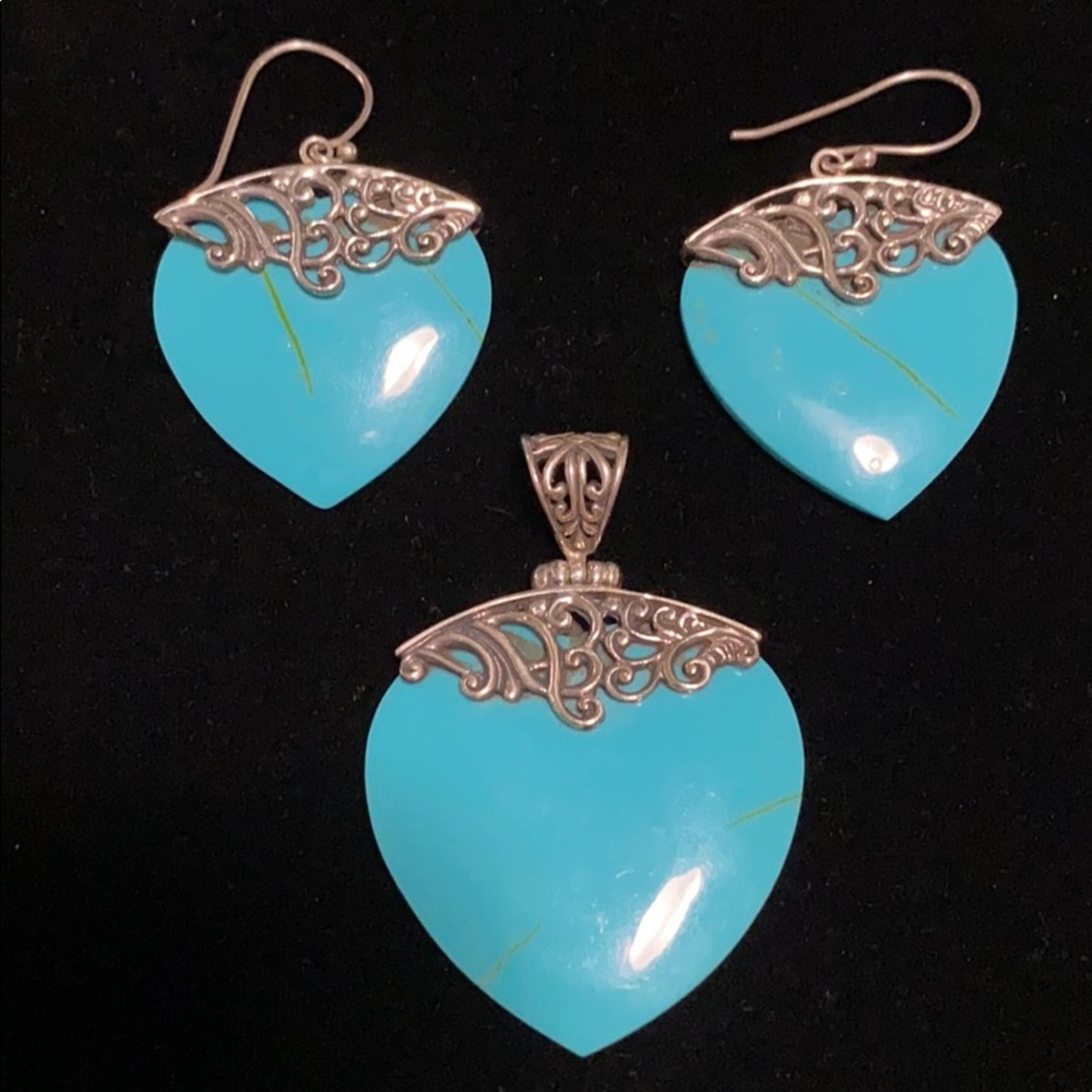 SALE 🔥925 pendant and earrings set